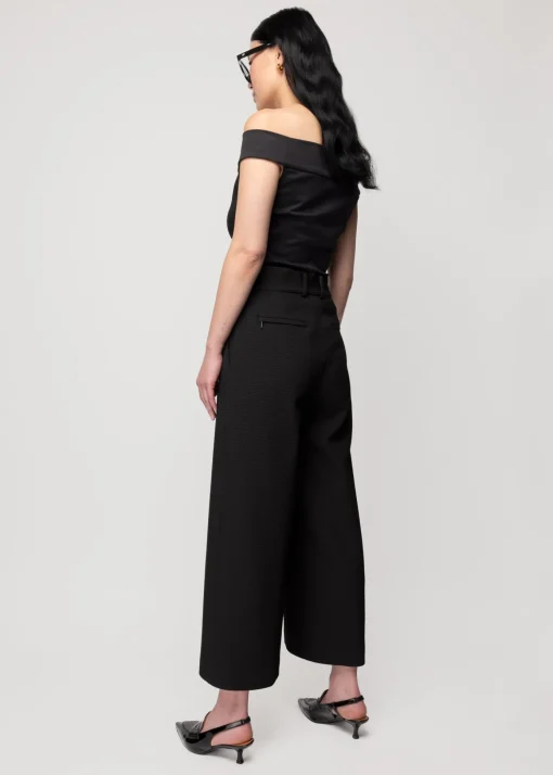 Punto Off Shoulder Top